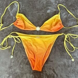 Beach week set 🌞🧡